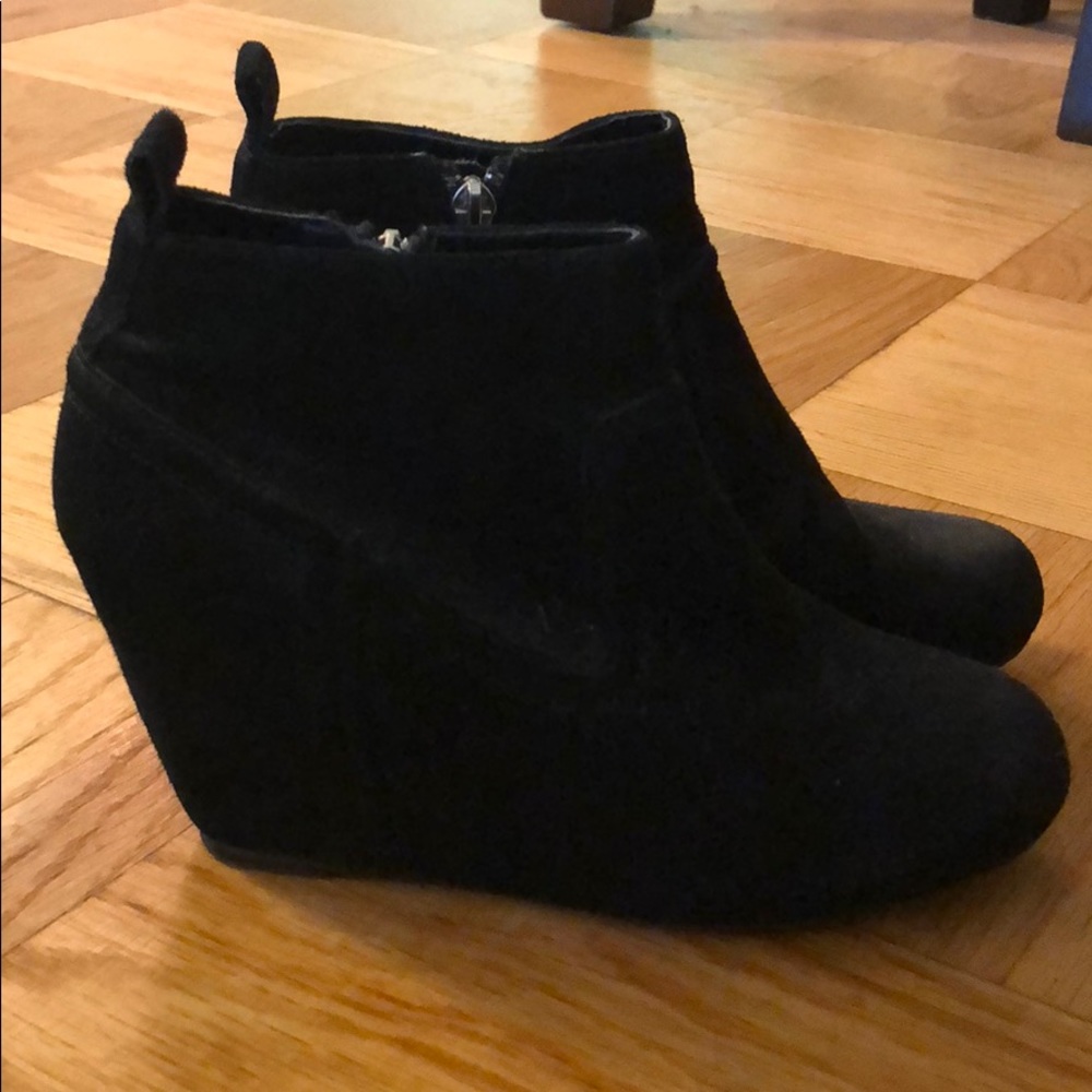 DV Dolce Vita Black Wedge Booties